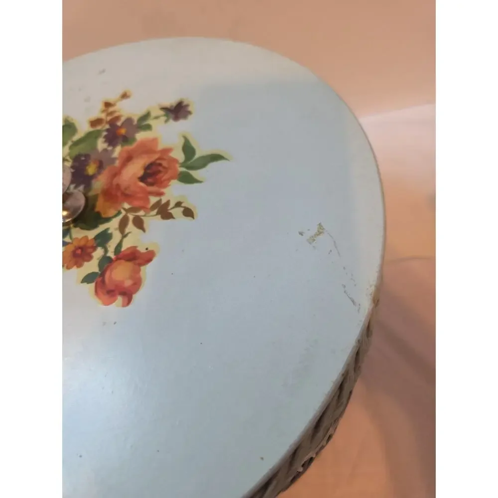 Vintage Harvey Cottage Sewing Basket Full Of Sewing Stuff